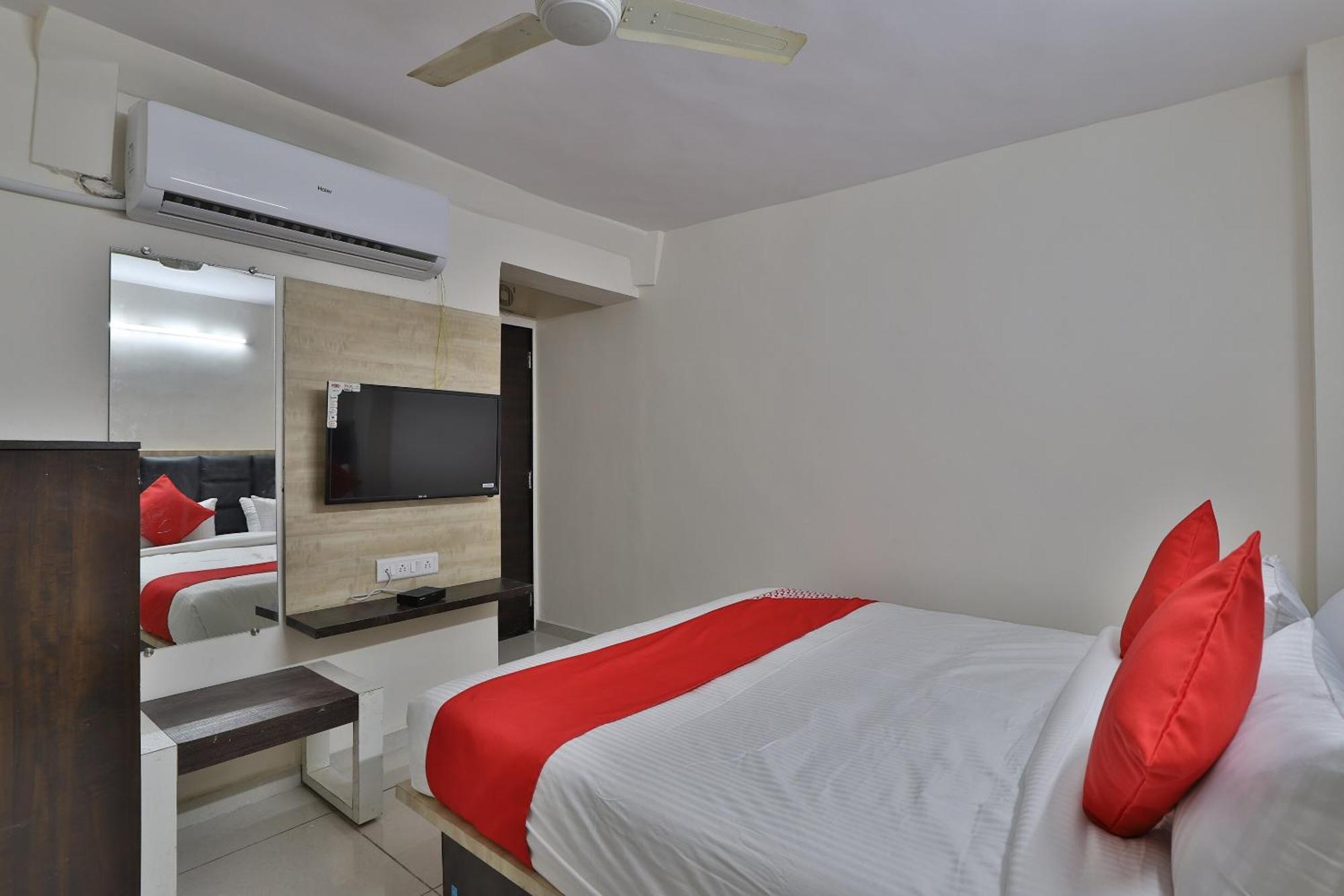 OYO 36139 Hotel Sunway Ahmedabad Exterior foto