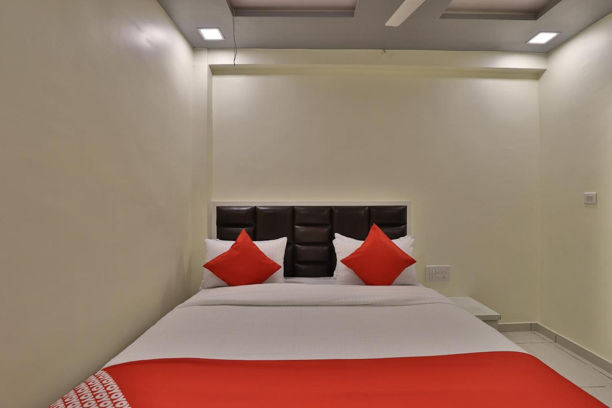OYO 36139 Hotel Sunway Ahmedabad Exterior foto